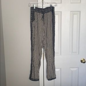 AE Patterned Flowy Pants